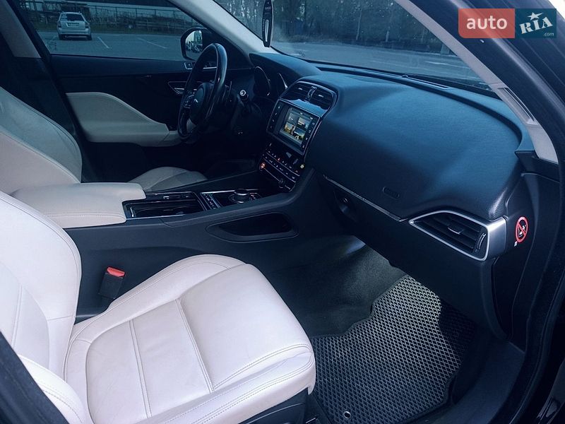 Внедорожник / Кроссовер Jaguar F-Pace 2016 в Чернигове
