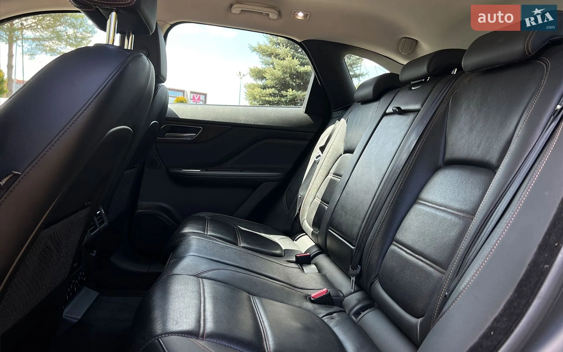 2016 Jaguar F-Pace - мініатюра 28
