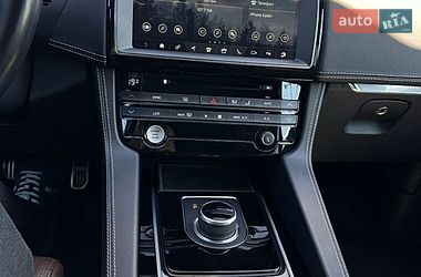 Позашляховик / Кросовер Jaguar F-Pace 2018 в Києві