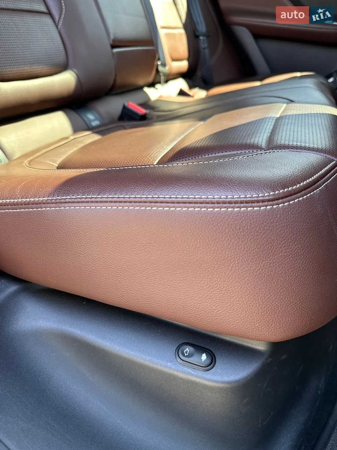 2018 Jaguar F-Pace - мініатюра 14