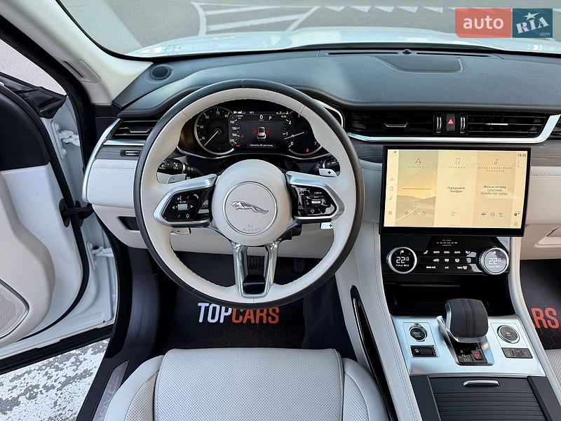 Внедорожник / Кроссовер Jaguar F-Pace 2022 в Киеве