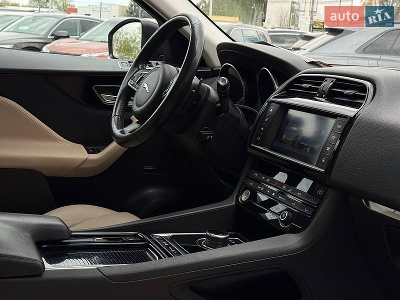 Внедорожник / Кроссовер Jaguar F-Pace 2018 в Ровно