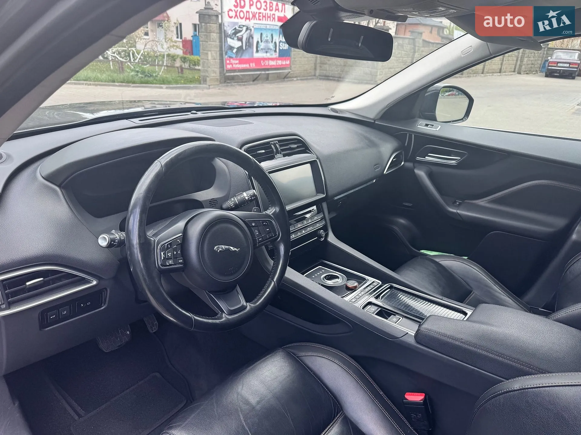 2017 Jaguar F-Pace - мініатюра 8