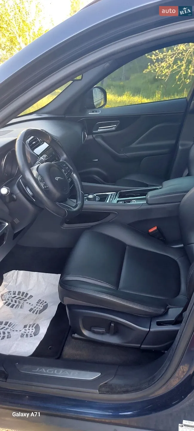 2018 Jaguar F-Pace - мініатюра 22