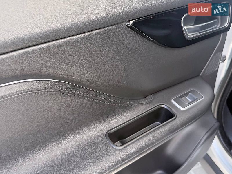 Внедорожник / Кроссовер Jaguar F-Pace 2016 в Кропивницком