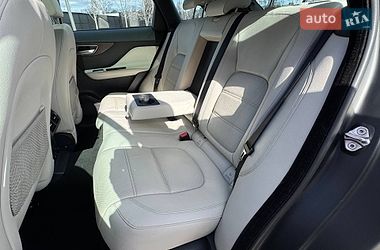 Внедорожник / Кроссовер Jaguar F-Pace 2016 в Киеве