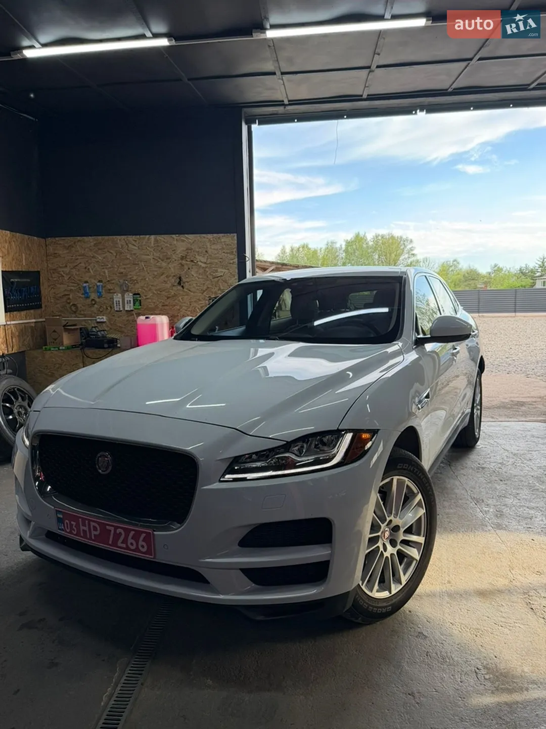 2017 Jaguar F-Pace - фото 1