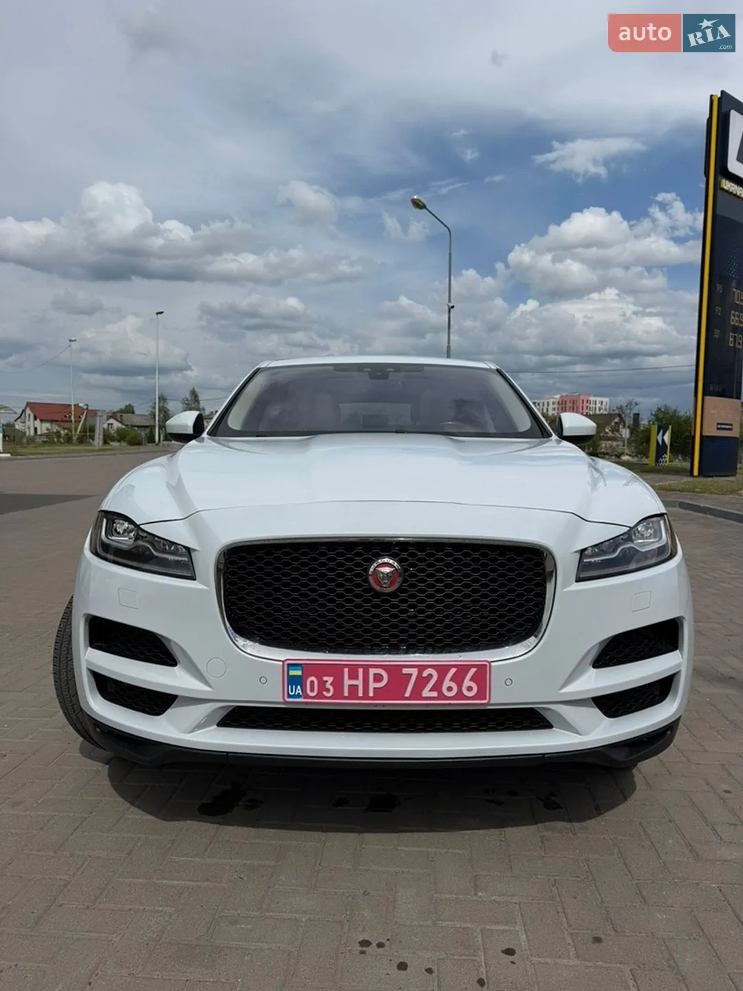 2017 Jaguar F-Pace - мініатюра 11