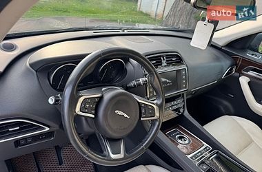 Внедорожник / Кроссовер Jaguar F-Pace 2017 в Лубнах