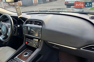 Внедорожник / Кроссовер Jaguar F-Pace 2017 в Лубнах