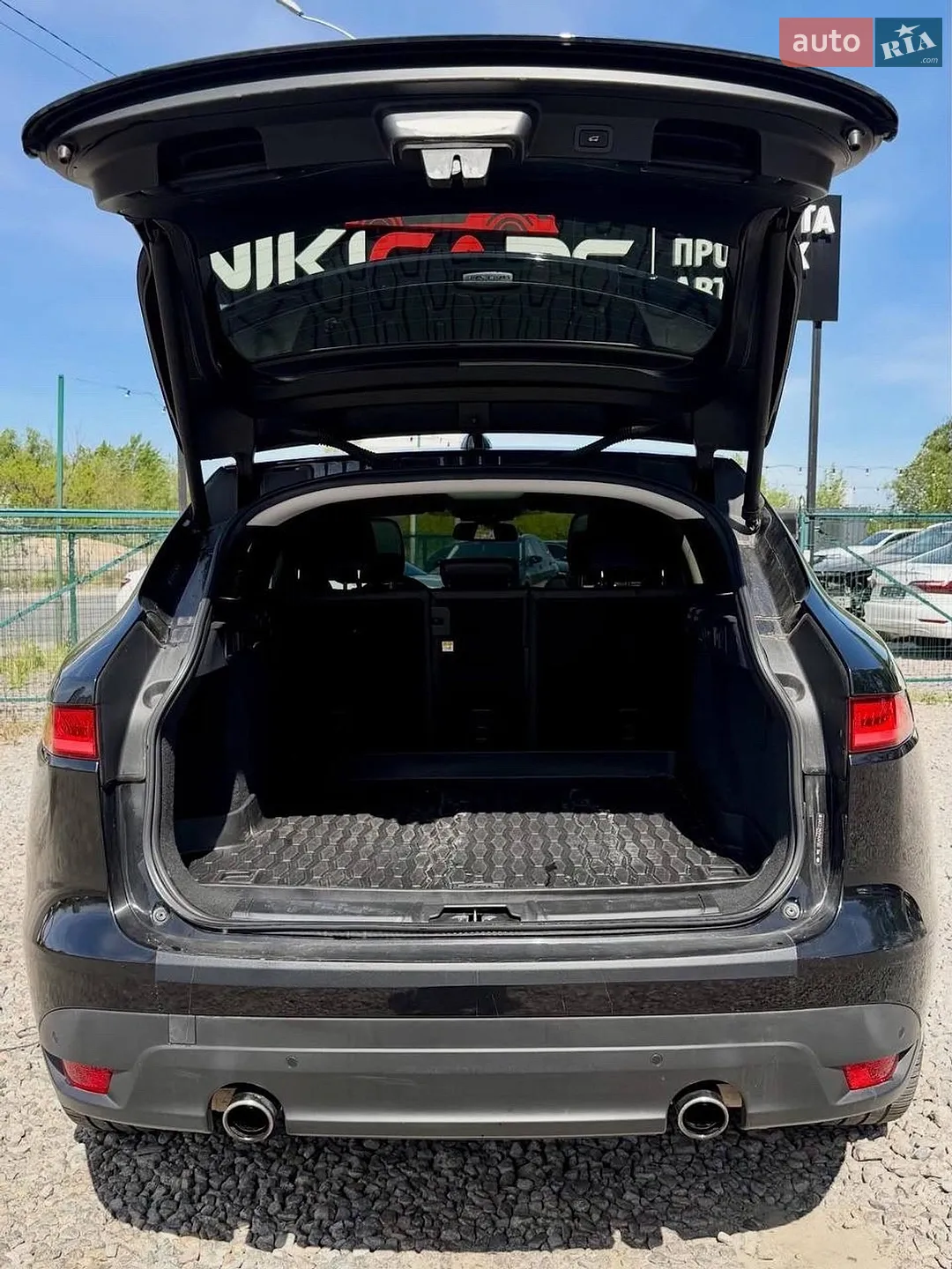 2017 Jaguar F-Pace - мініатюра 12