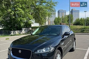 Внедорожник / Кроссовер Jaguar F-Pace 2016 в Киеве