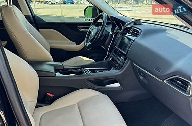 Внедорожник / Кроссовер Jaguar F-Pace 2016 в Киеве