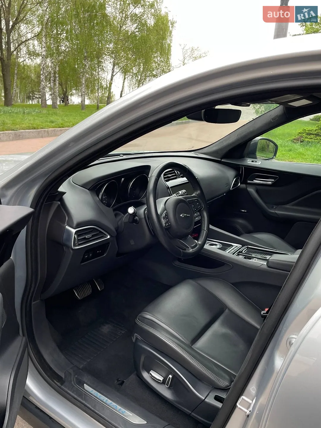 2018 Jaguar F-Pace - мініатюра 19