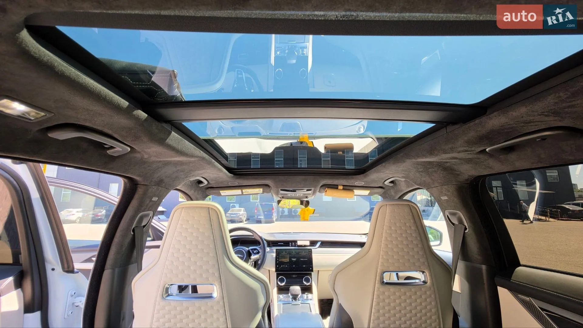 2022 Jaguar F-Pace - мініатюра 25