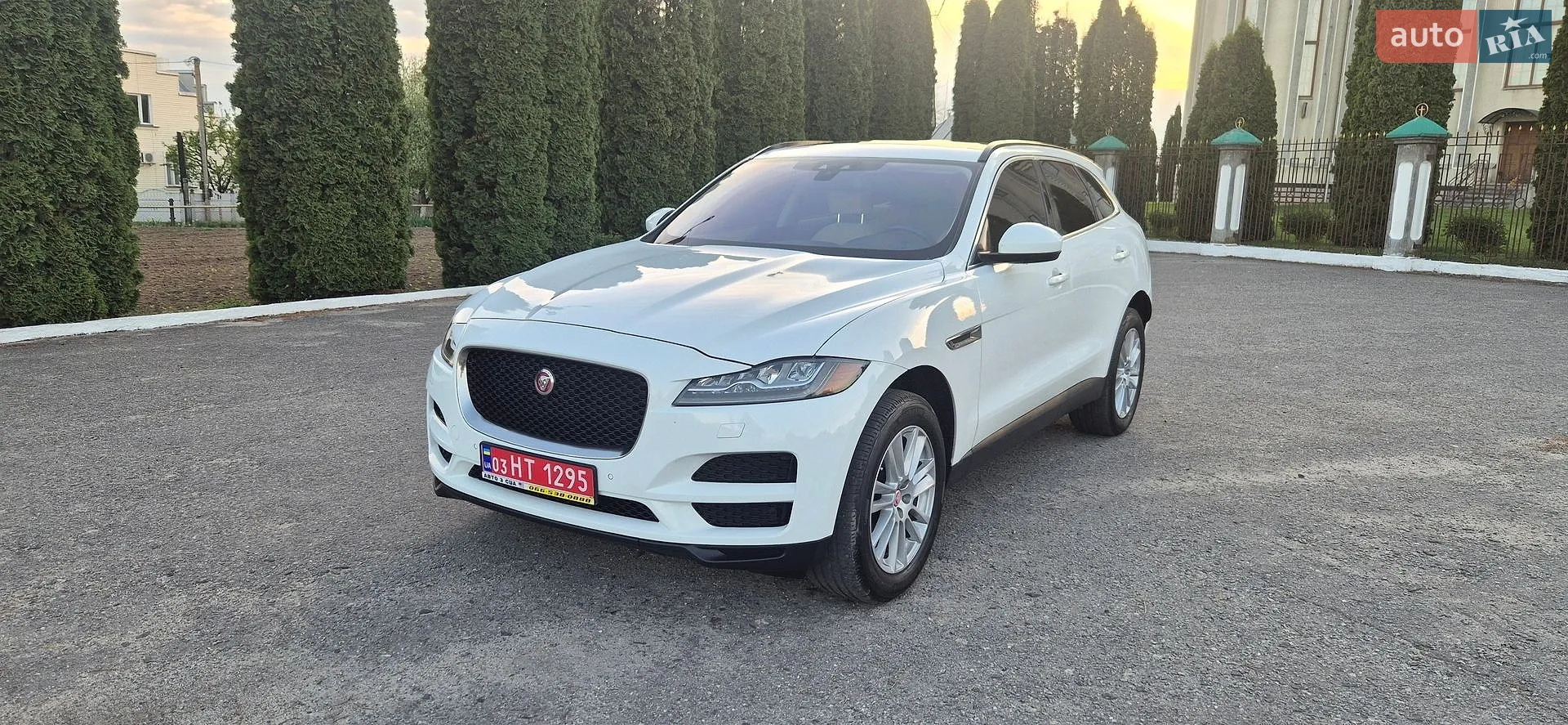2017 Jaguar F-Pace - мініатюра 11