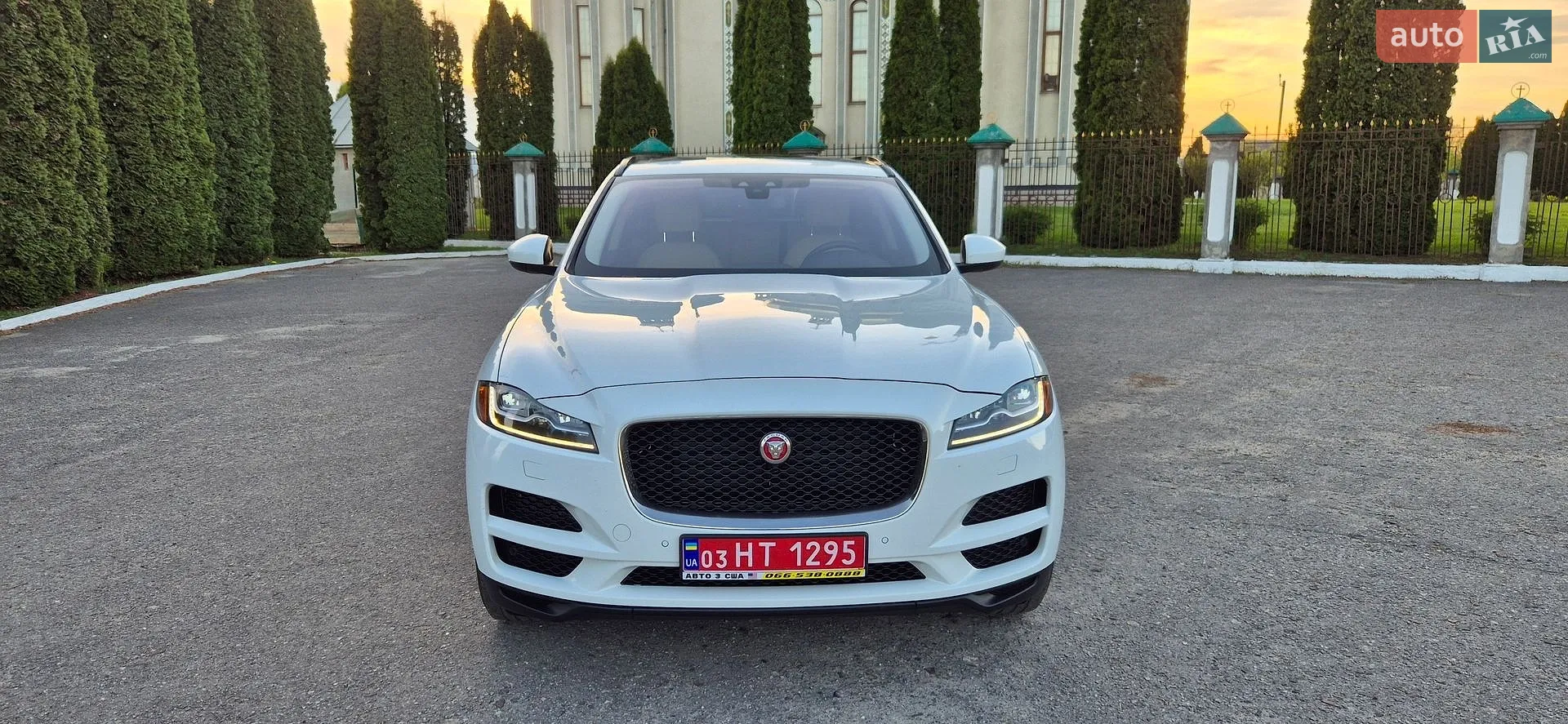 2017 Jaguar F-Pace - мініатюра 28