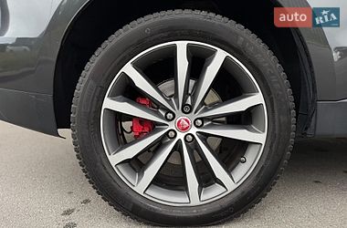 Позашляховик / Кросовер Jaguar F-Pace 2016 в Києві