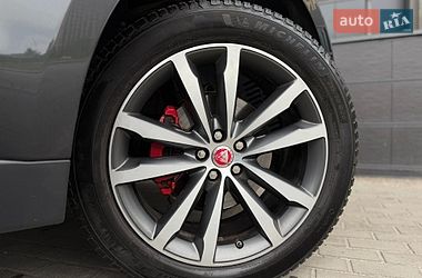 Позашляховик / Кросовер Jaguar F-Pace 2016 в Києві