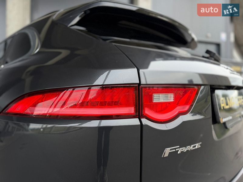 Позашляховик / Кросовер Jaguar F-Pace 2016 в Києві