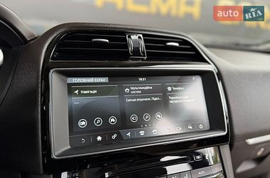 Позашляховик / Кросовер Jaguar F-Pace 2016 в Києві