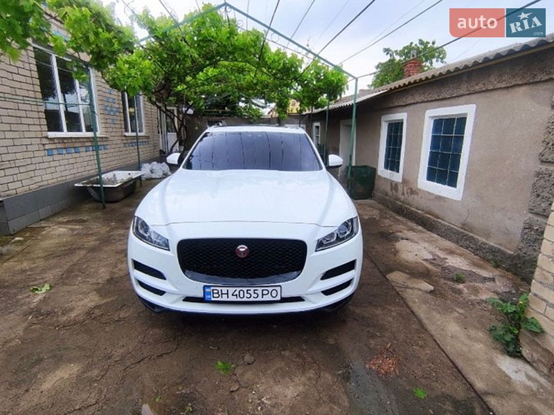 Jaguar F-Pace 2016