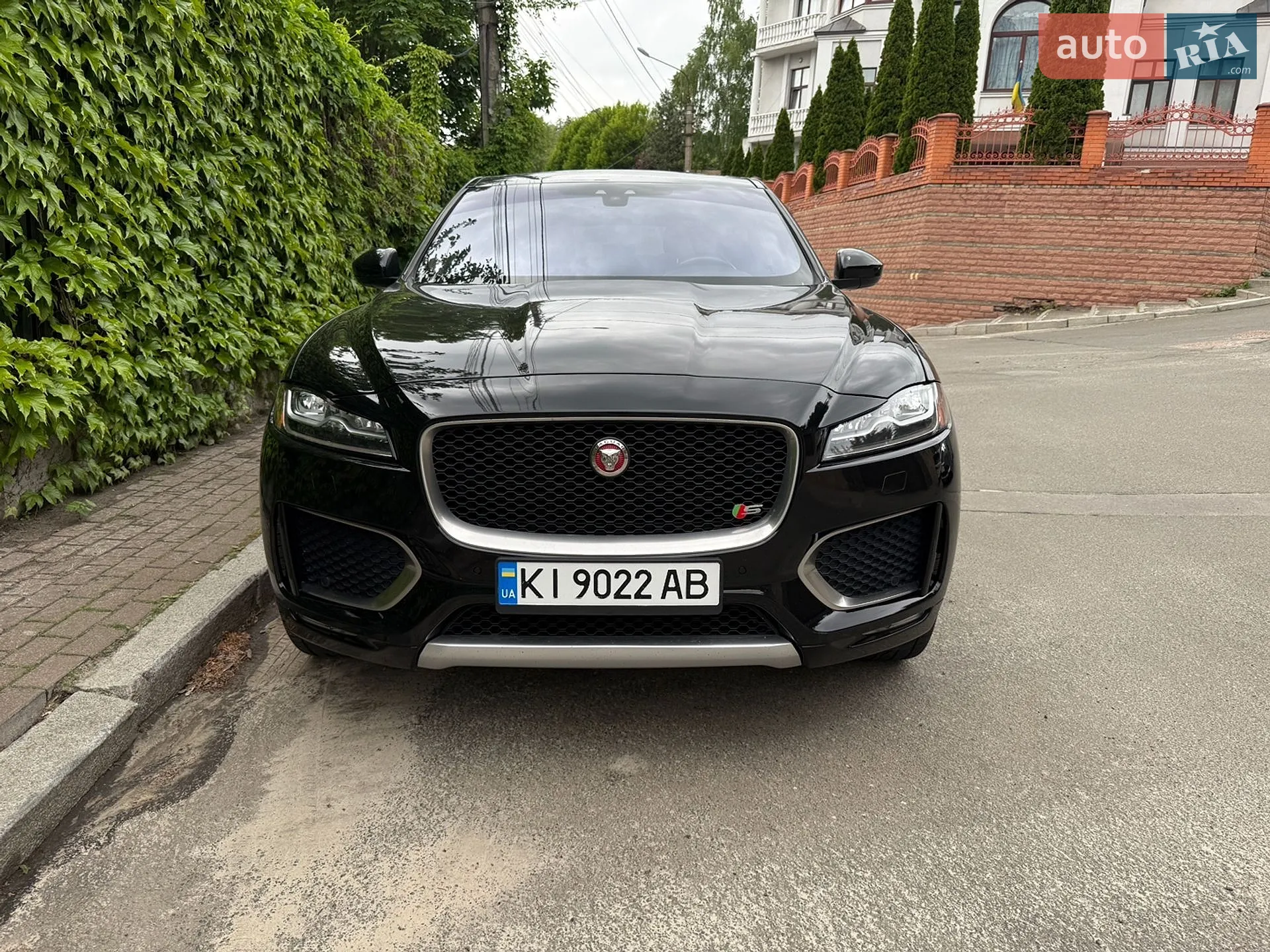 2019 Jaguar F-Pace - фото 1