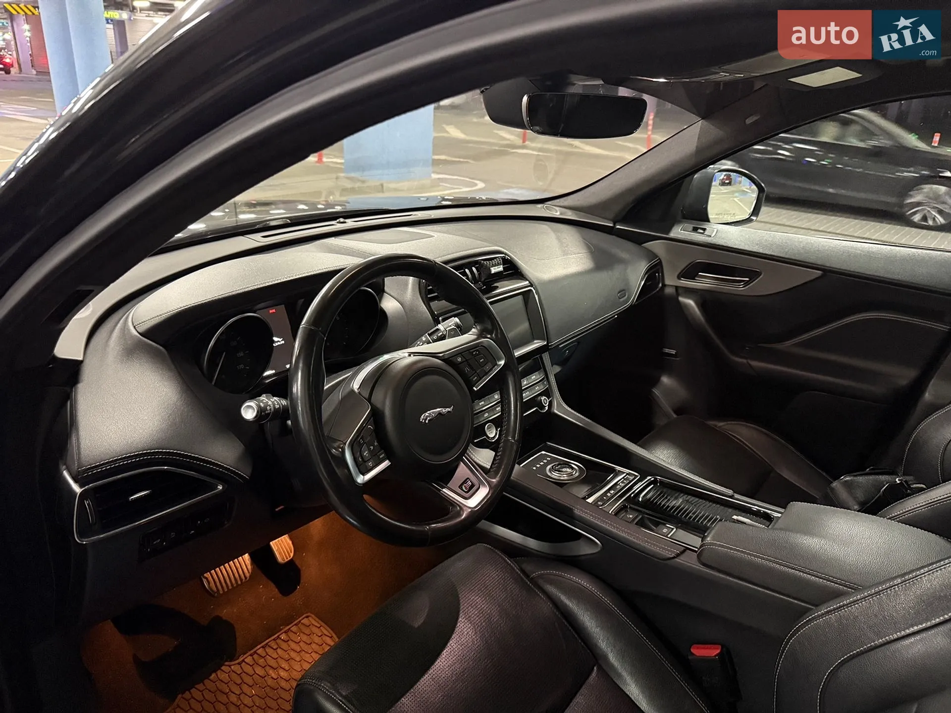 2019 Jaguar F-Pace - мініатюра 5