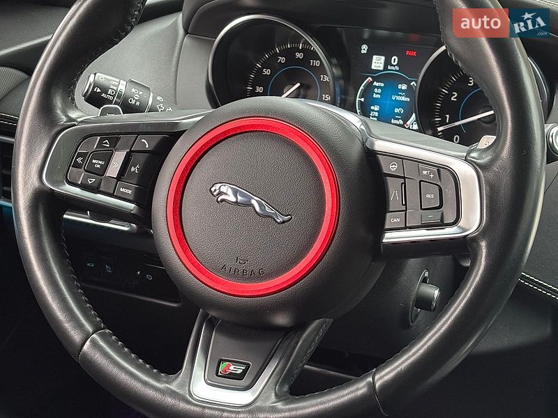 Внедорожник / Кроссовер Jaguar F-Pace 2019 в Киеве