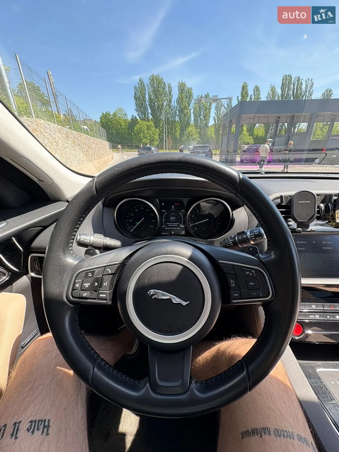 2017 Jaguar F-Pace - мініатюра 18