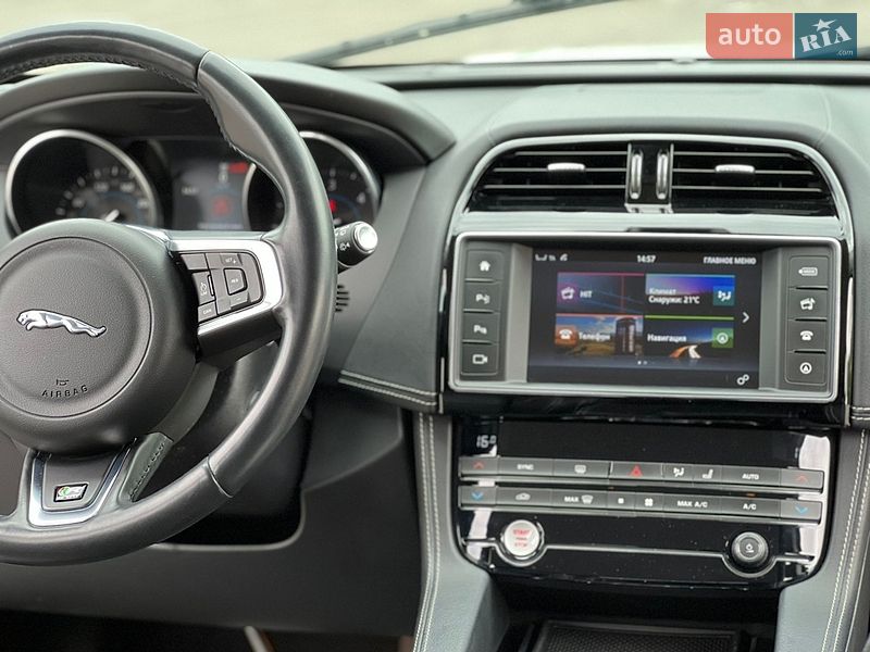 Позашляховик / Кросовер Jaguar F-Pace 2017 в Ковелі