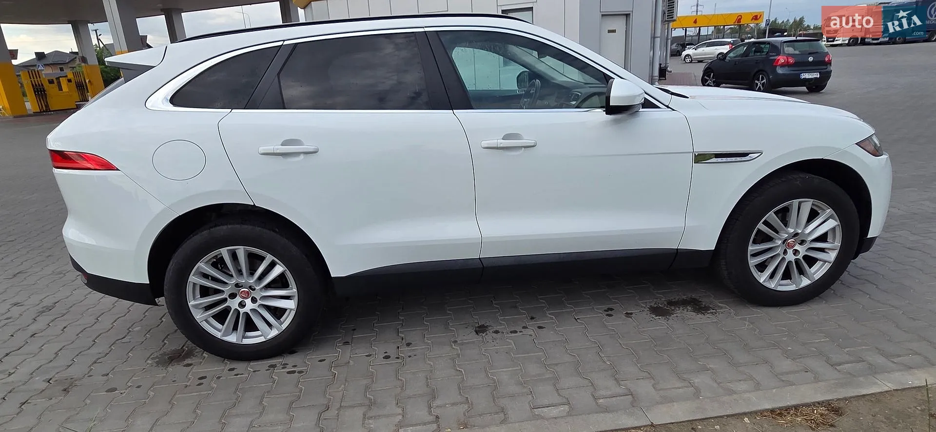 2017 Jaguar F-Pace - мініатюра 5