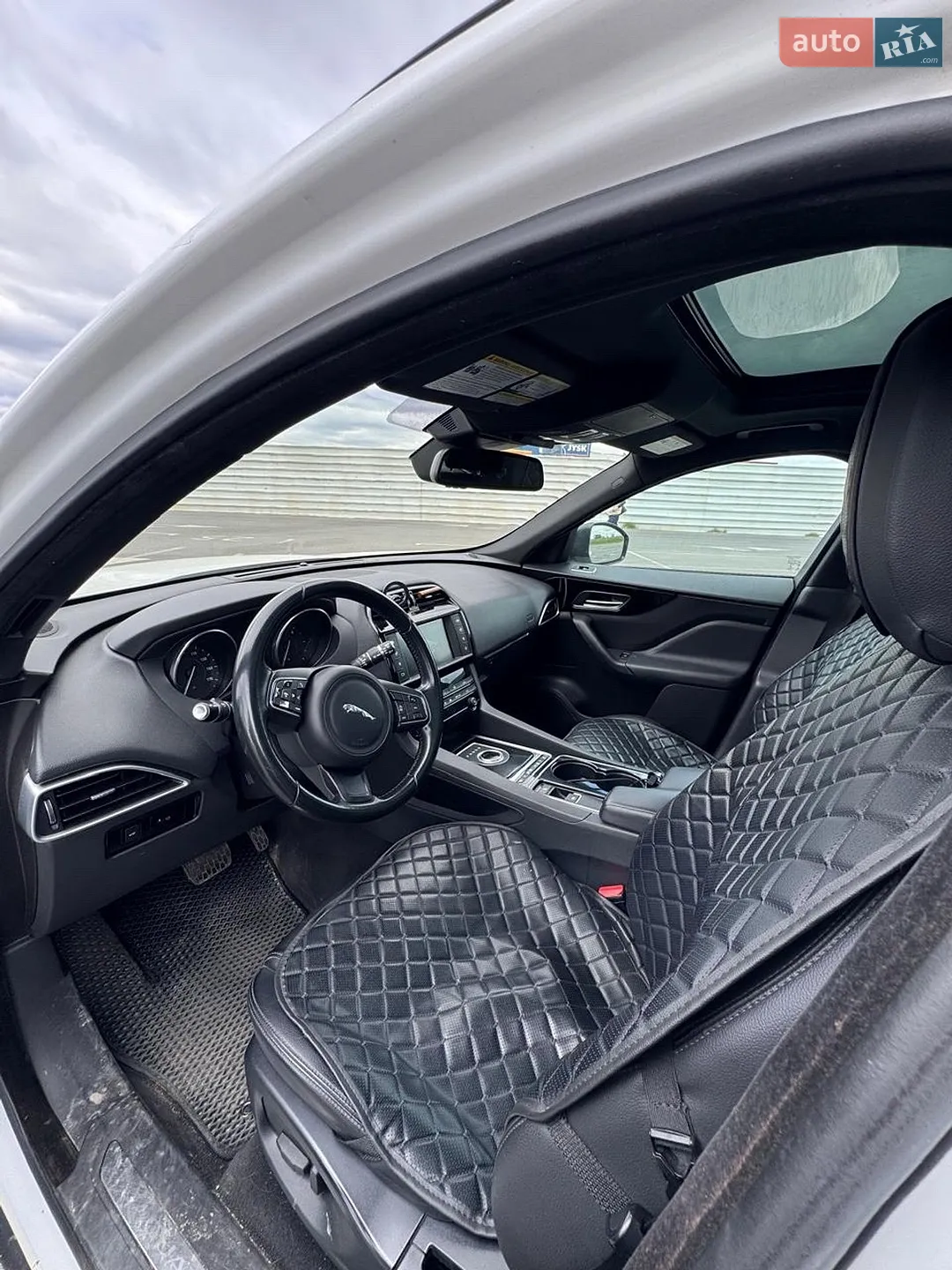 2016 Jaguar F-Pace - мініатюра 28