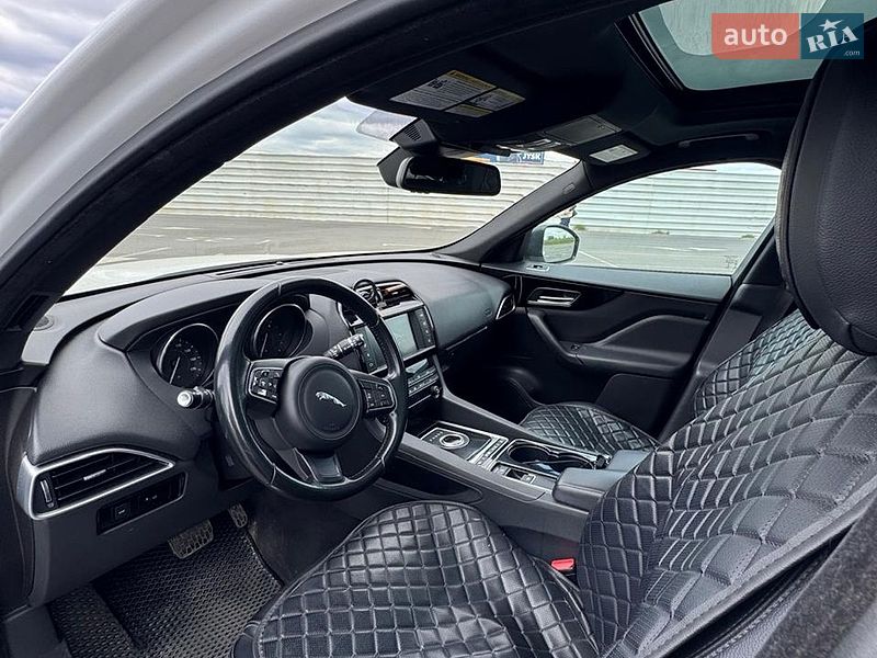Внедорожник / Кроссовер Jaguar F-Pace 2016 в Львове фото 28 Внедорожник / Кроссовер Jaguar F-Pace 2016 в Львове