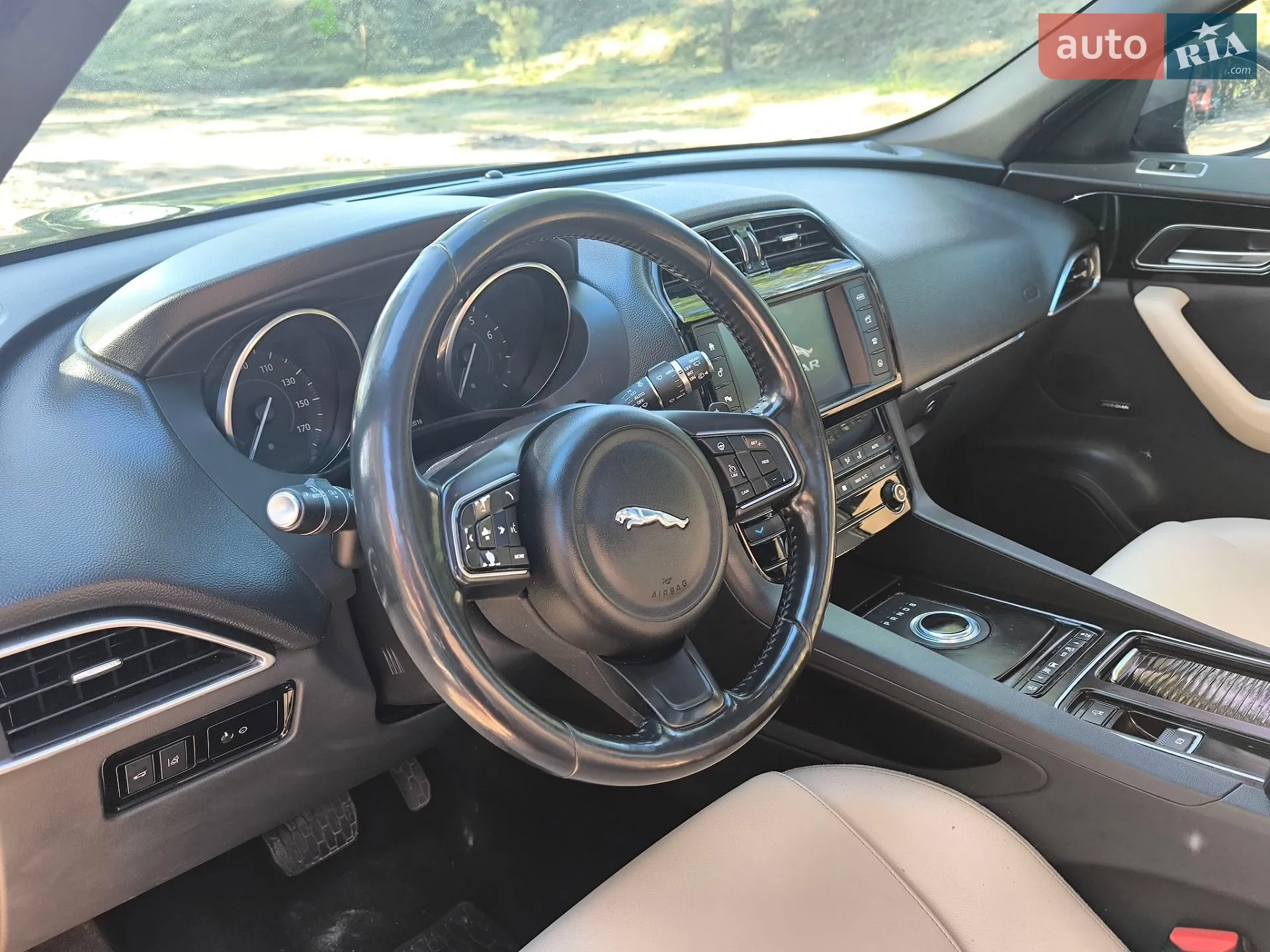 2017 Jaguar F-Pace - мініатюра 10