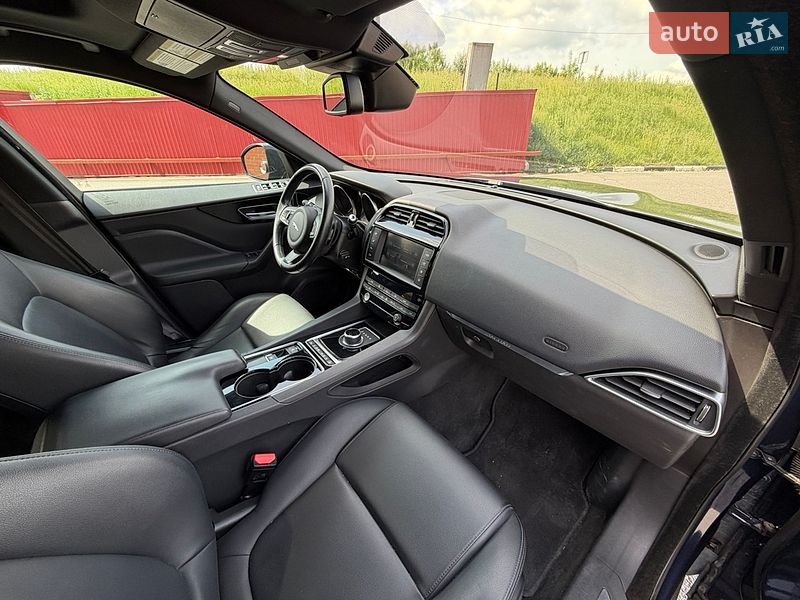 Позашляховик / Кросовер Jaguar F-Pace 2016 в Києві фото 25 Позашляховик / Кросовер Jaguar F-Pace 2016 в Києві