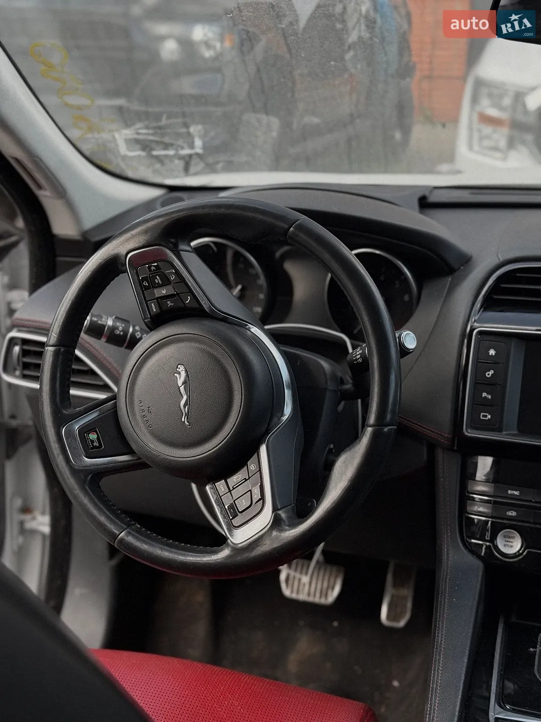 2017 Jaguar F-Pace - мініатюра 6