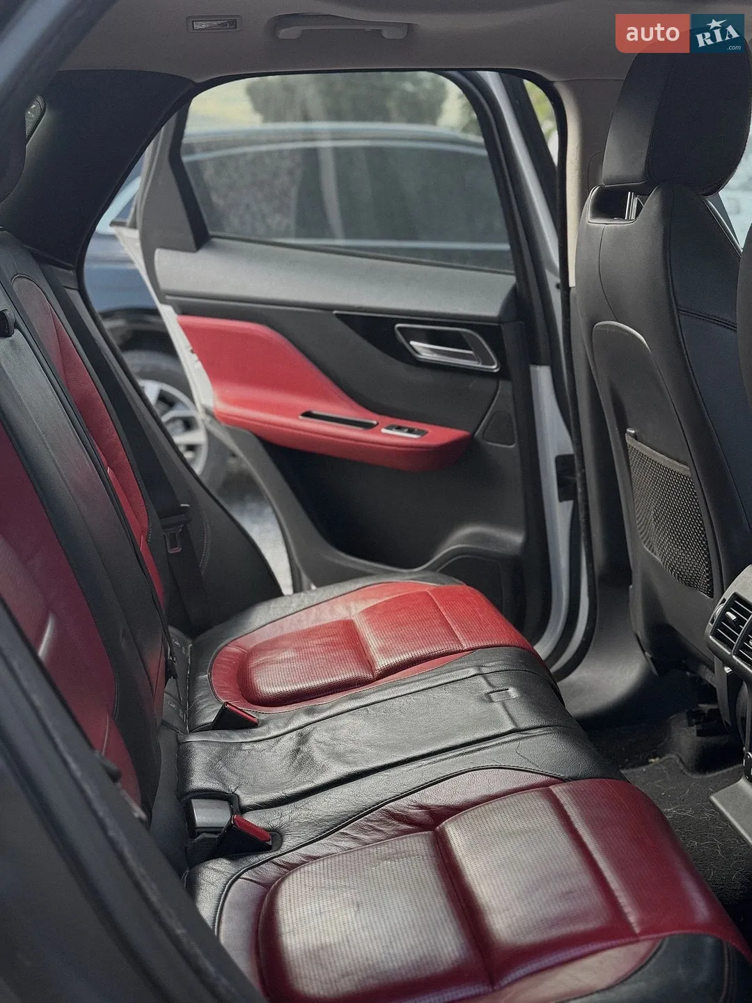 2017 Jaguar F-Pace - мініатюра 9