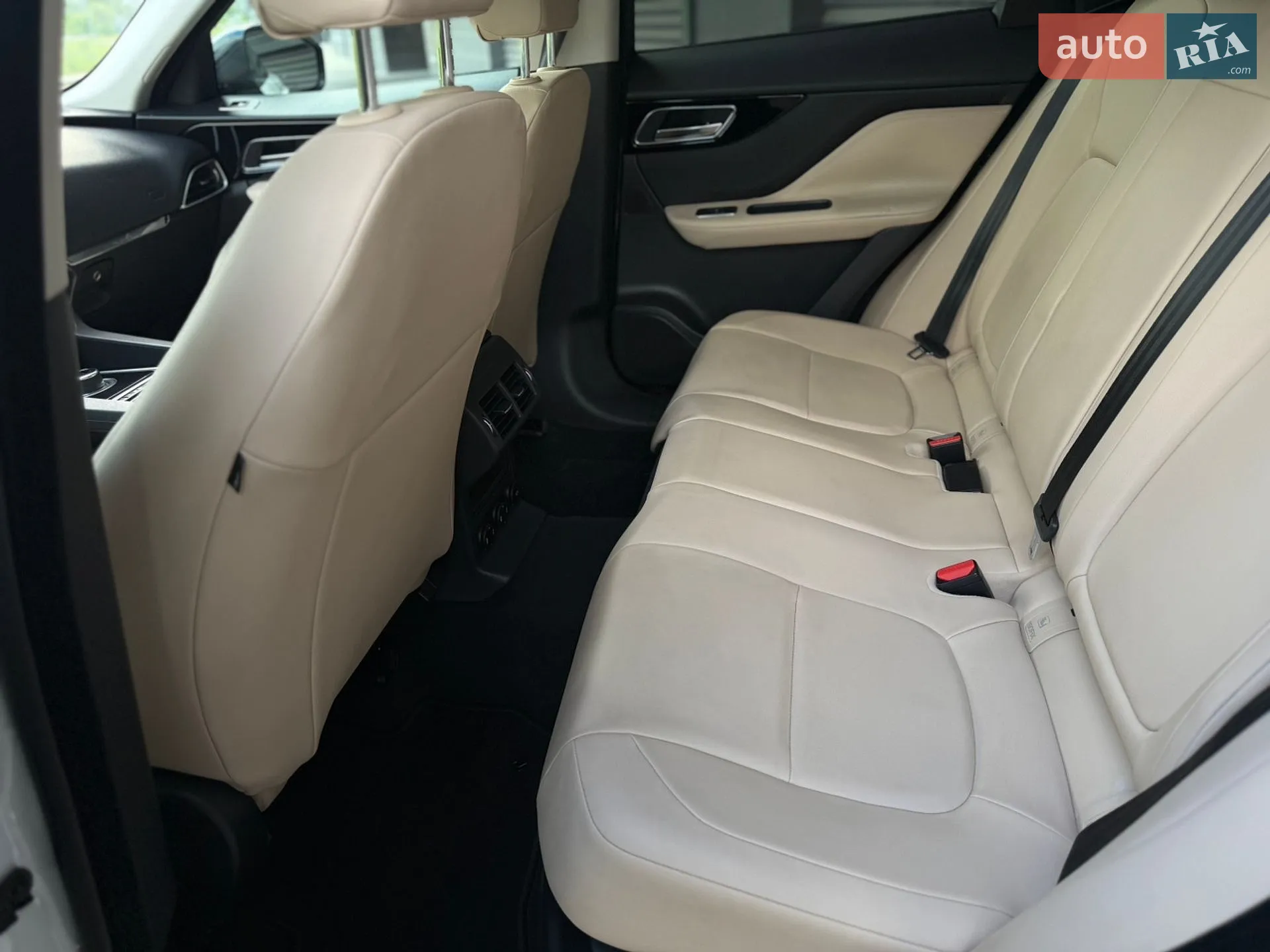 2017 Jaguar F-Pace - мініатюра 19