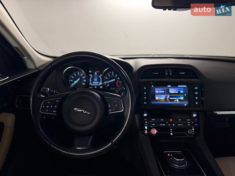 Внедорожник / Кроссовер Jaguar F-Pace 2017 в Киеве