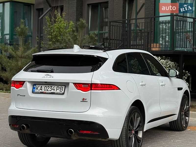 Внедорожник / Кроссовер Jaguar F-Pace 2016 в Киеве