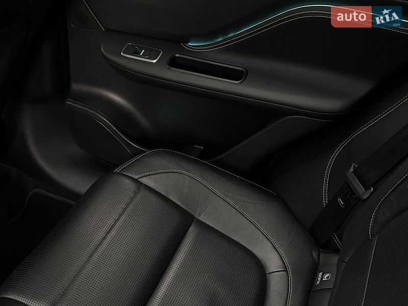 Внедорожник / Кроссовер Jaguar F-Pace 2016 в Киеве