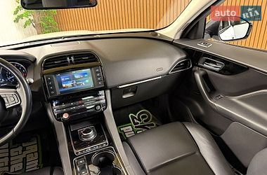 Внедорожник / Кроссовер Jaguar F-Pace 2016 в Киеве