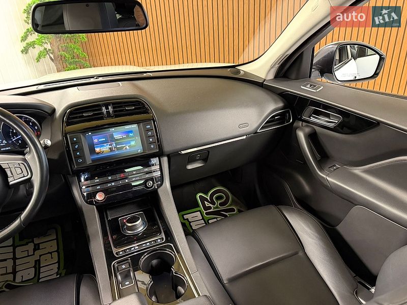 Внедорожник / Кроссовер Jaguar F-Pace 2016 в Киеве