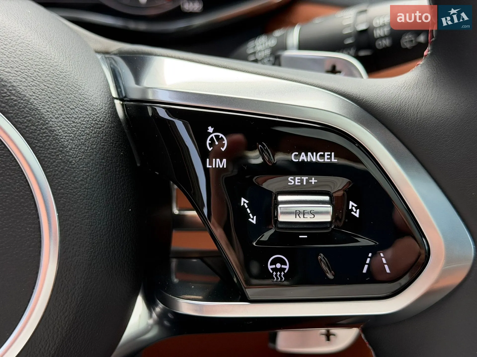 2023 Jaguar F-Pace - мініатюра 28