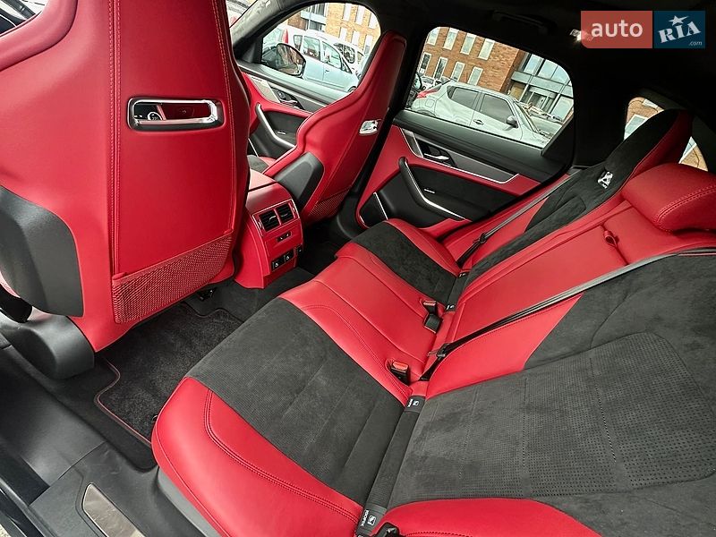 Позашляховик / Кросовер Jaguar F-Pace 2021 в Дніпрі
