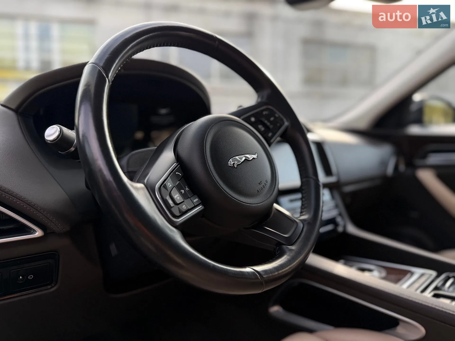 2017 Jaguar F-Pace - мініатюра 29