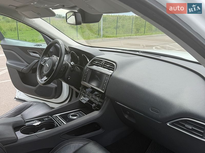 Позашляховик / Кросовер Jaguar F-Pace 2017 в Рівному