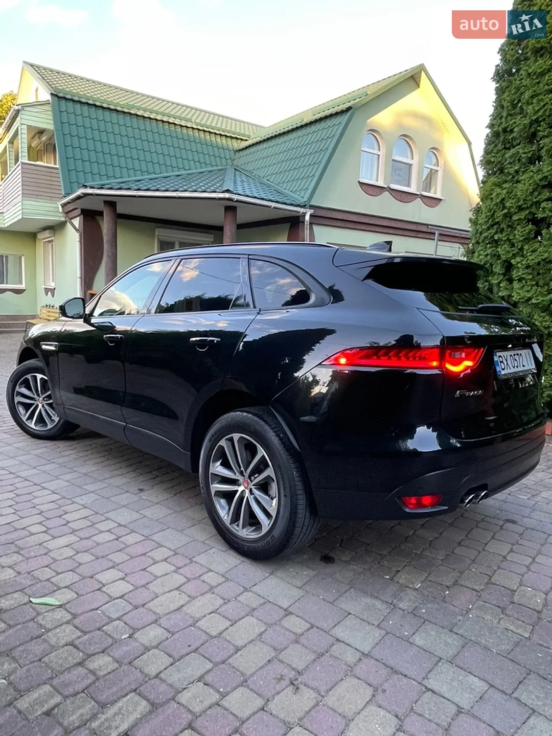 2016 Jaguar F-Pace - мініатюра 4