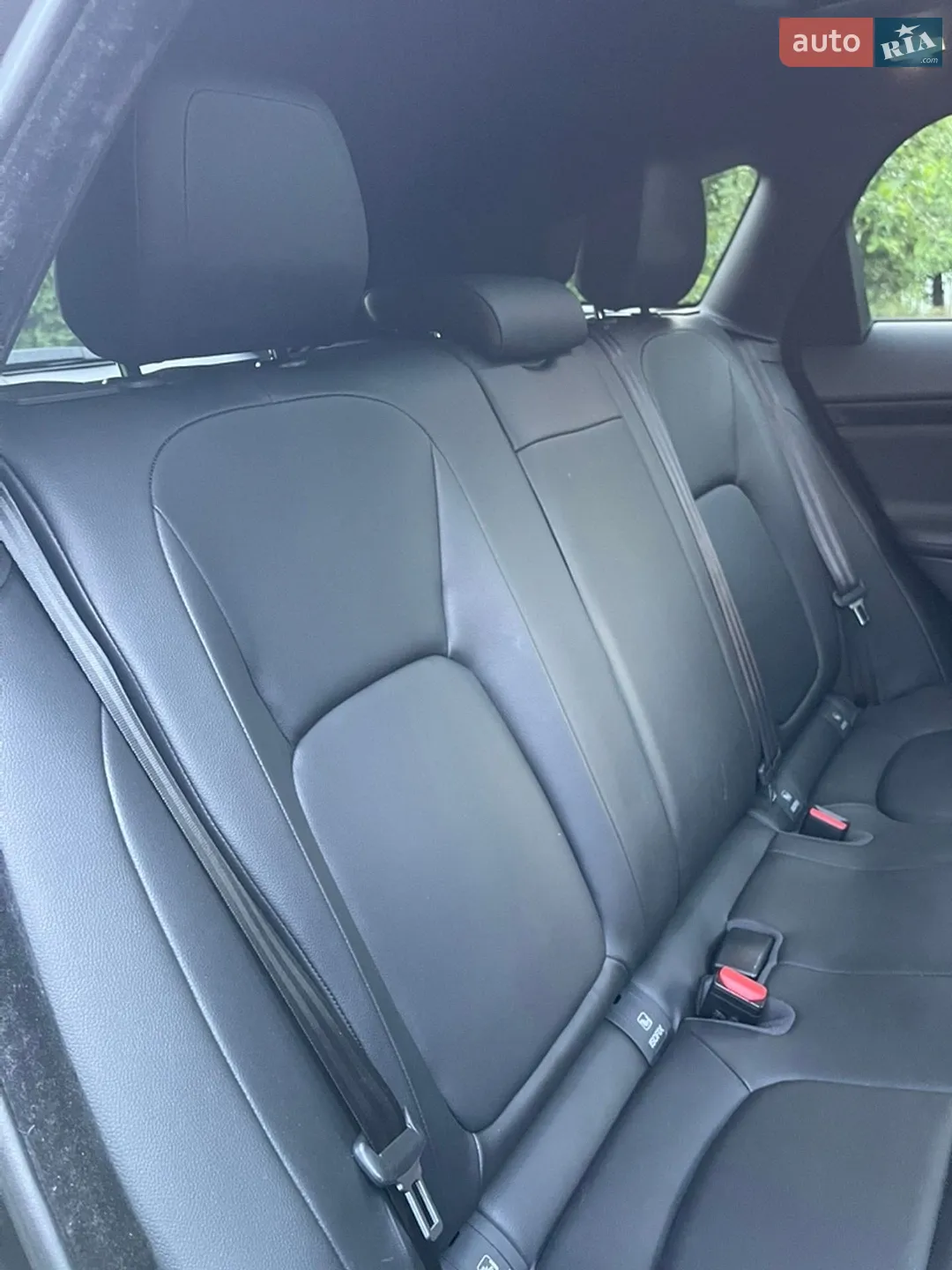 2016 Jaguar F-Pace - мініатюра 30